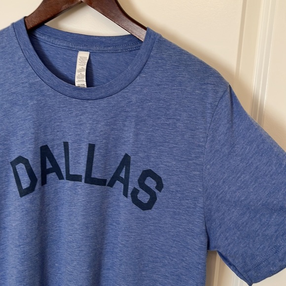 DALLAS blue city T-shirt Medium Soft Tee - Picture 2 of 4